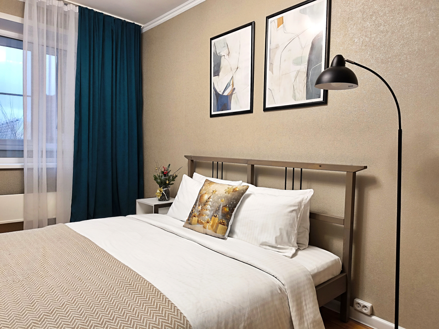 Квартира Солнечная Двухкомнатная с Видом на Город