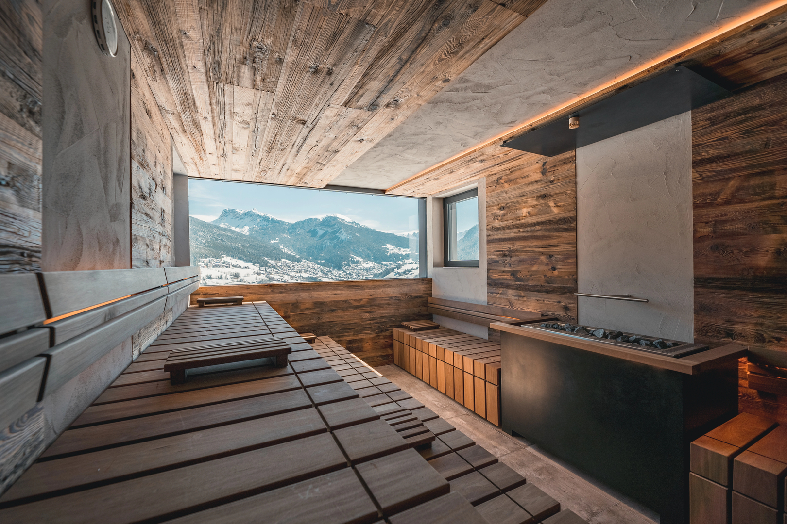 La Cort My Dollhouse - Adults Only