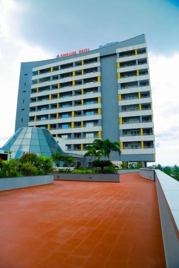 Отель King Jada Apartments & Hotel