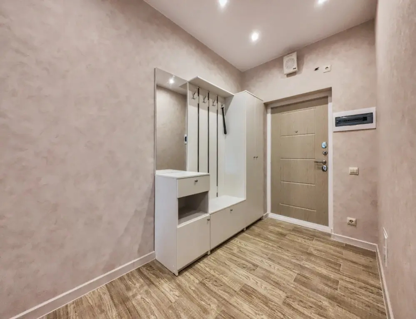 Апартаменты M Apartments SvetlanaPark