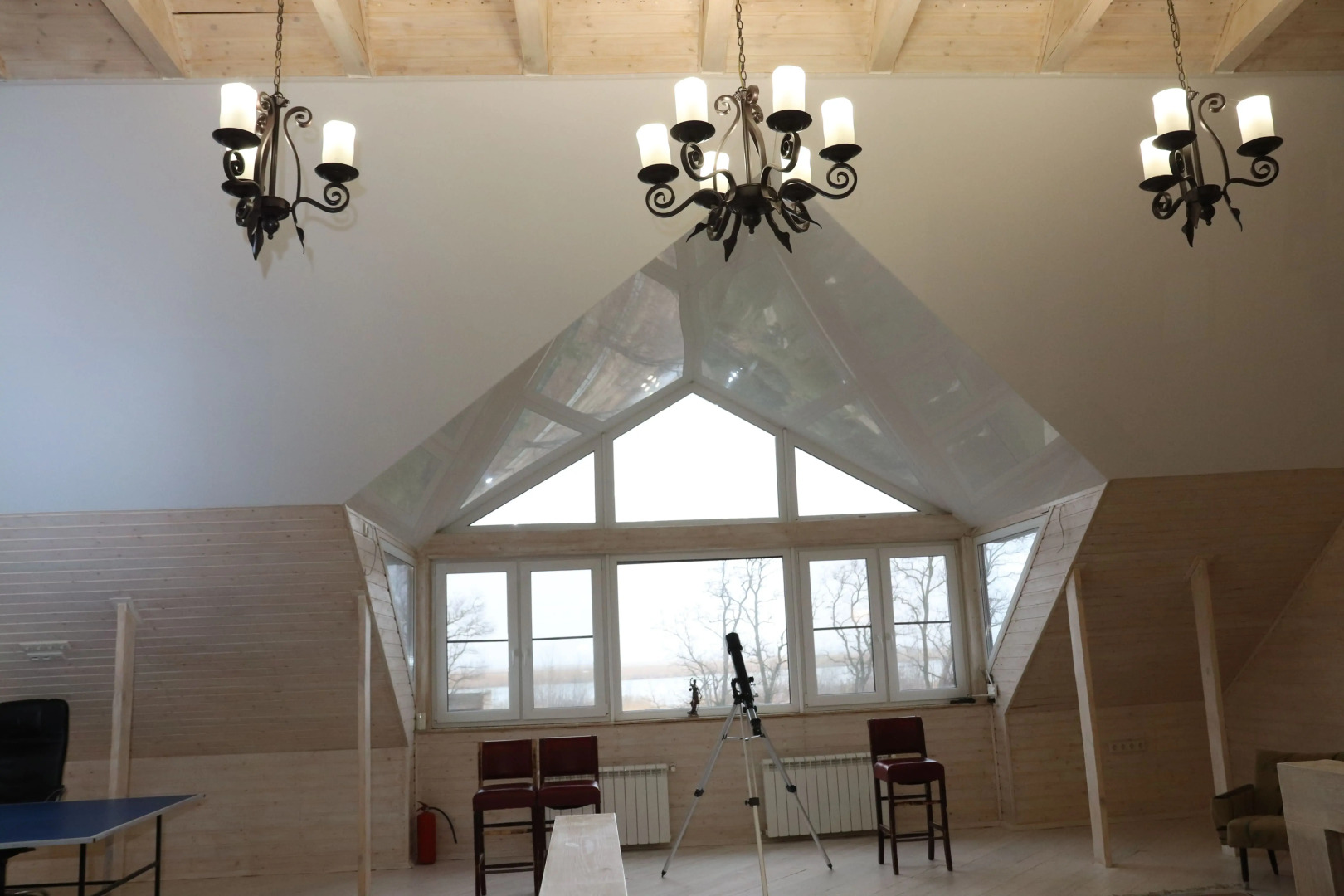 Частный Дом Шале  Pinebrook  Круглогодично Утопающий в Зелени с Сезонным Бассейном, для Семейного Отдыха у Реки Дон