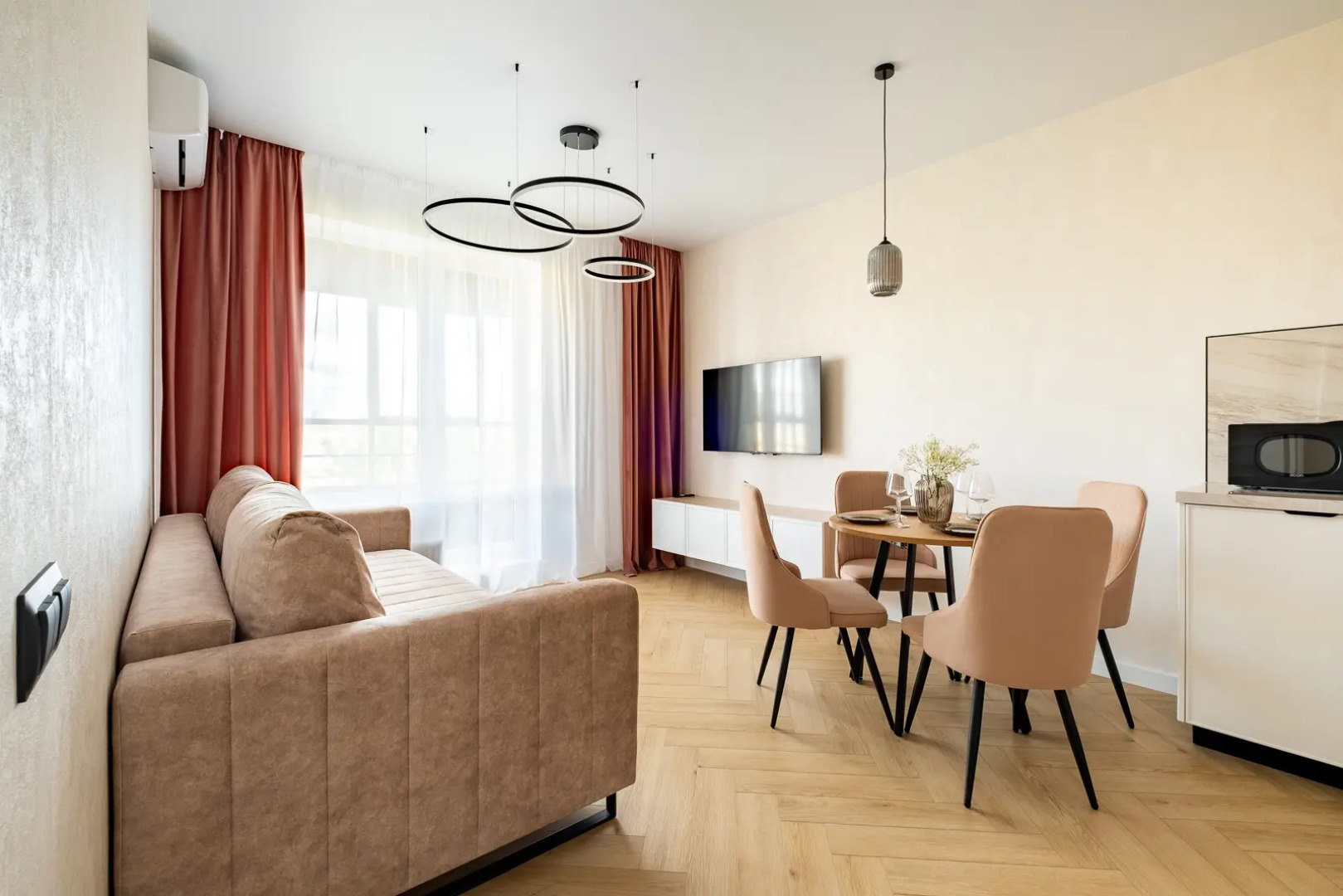 Апартаменты у метро Лесная