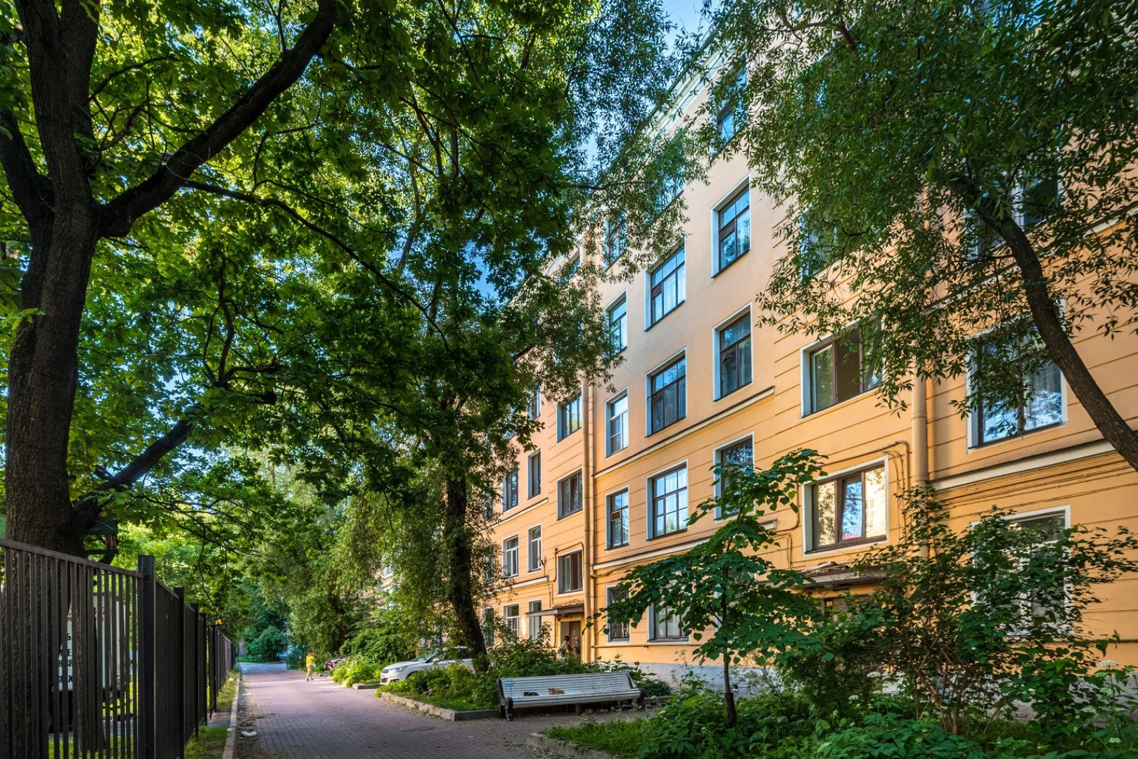 Апартаменты LetYourFlat  "Summer" 2 спальни