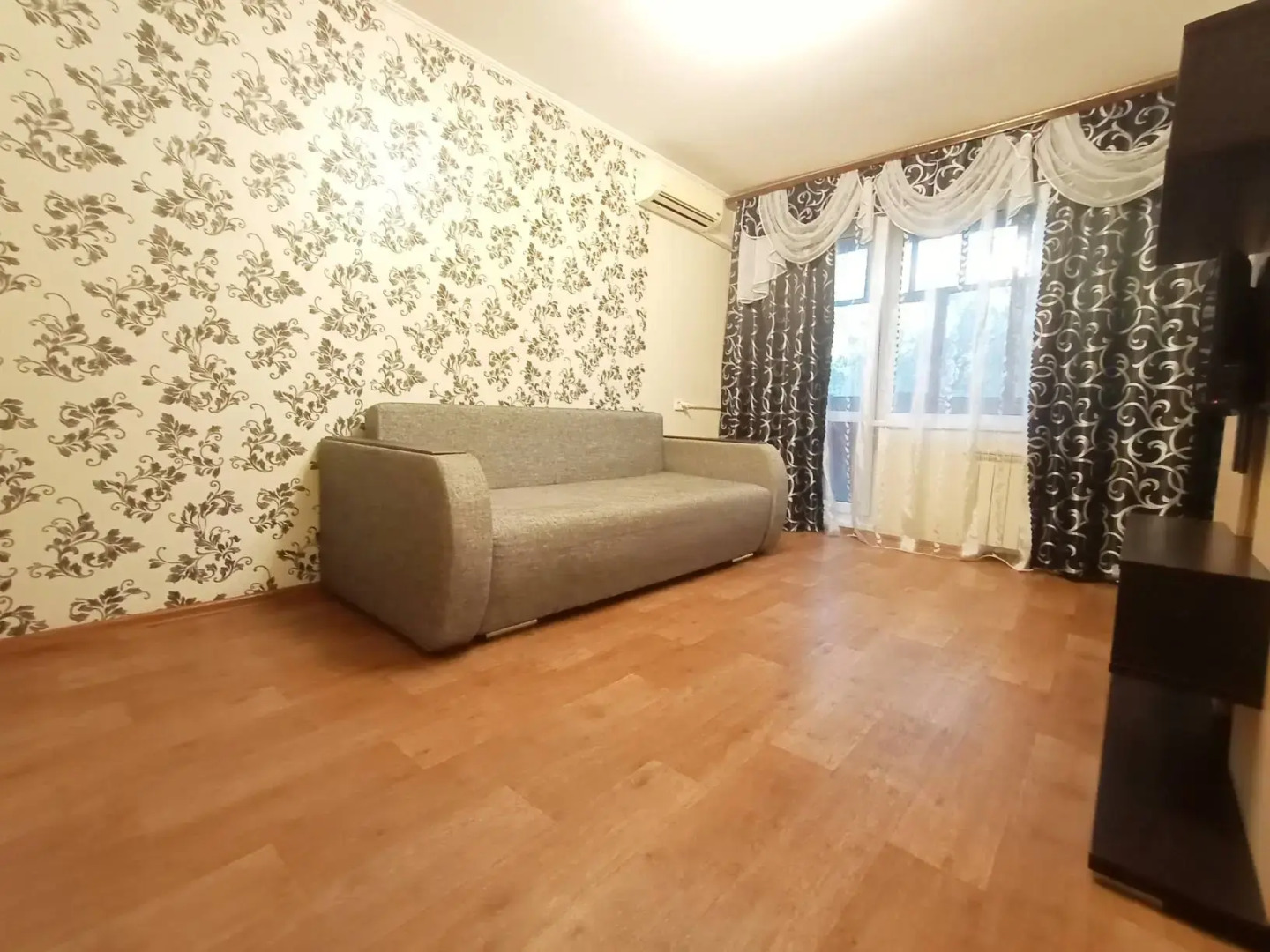 Апартаменты 2х Комнатные на Свердлова 48