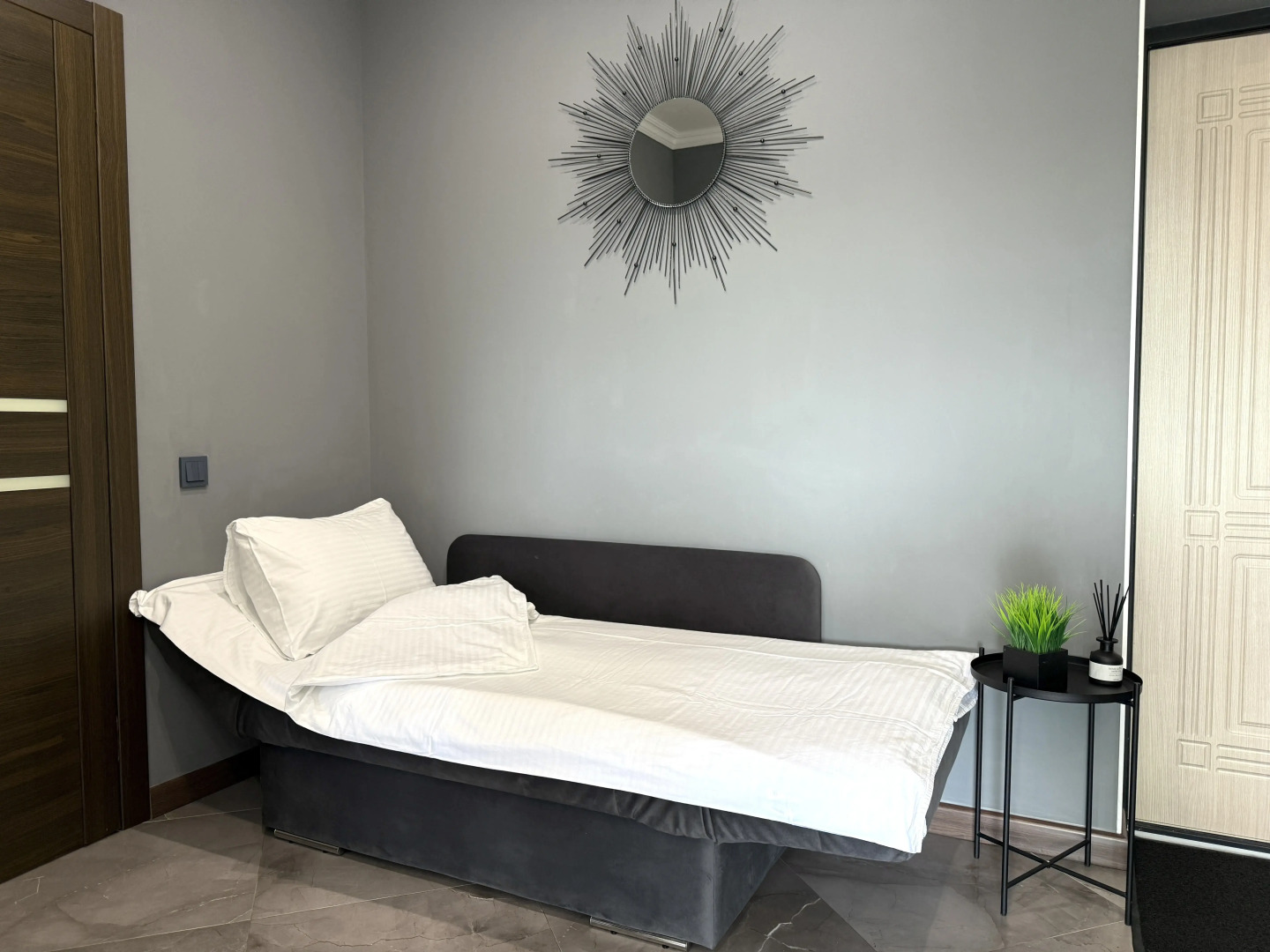 Квартира класса люкс с террасой и видом на реку в центре Рыбной деревни, остров Канта в Калининграде