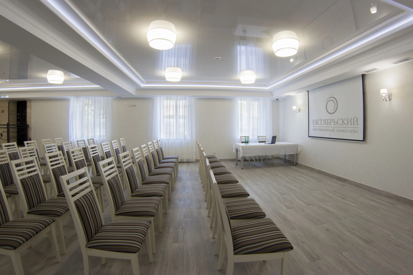 Гостиничный Комплекс Октябрьский