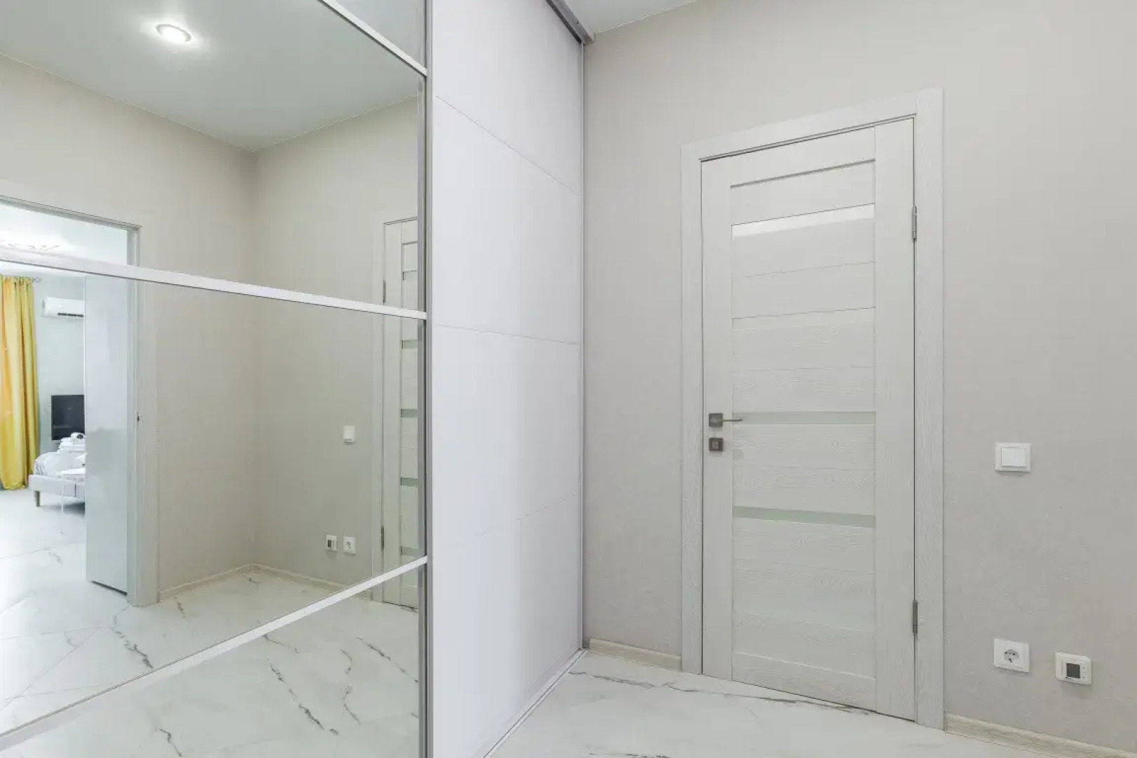 Апартаменты RentPlaza Галактика 1