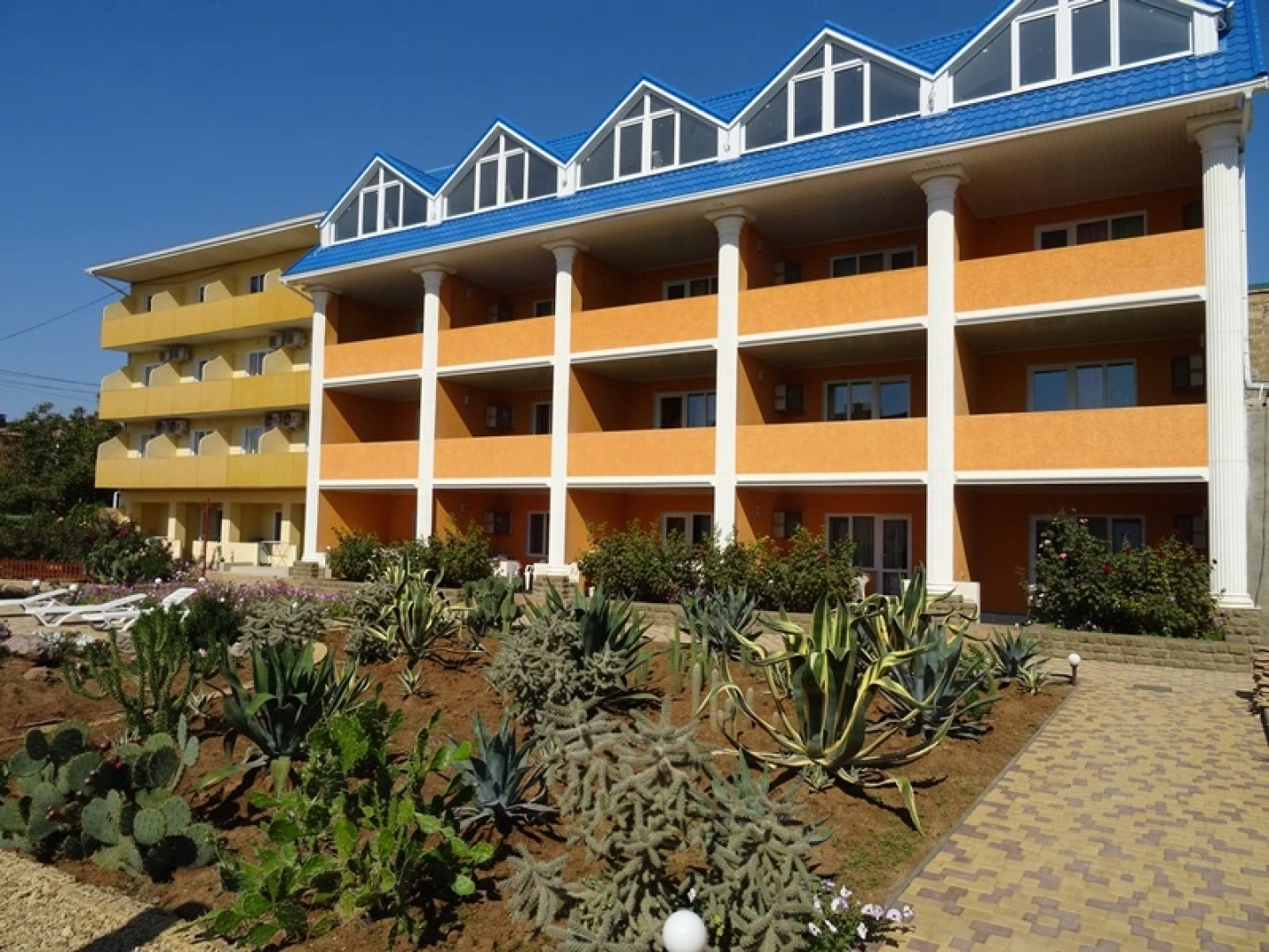 Отель Gala Paradise