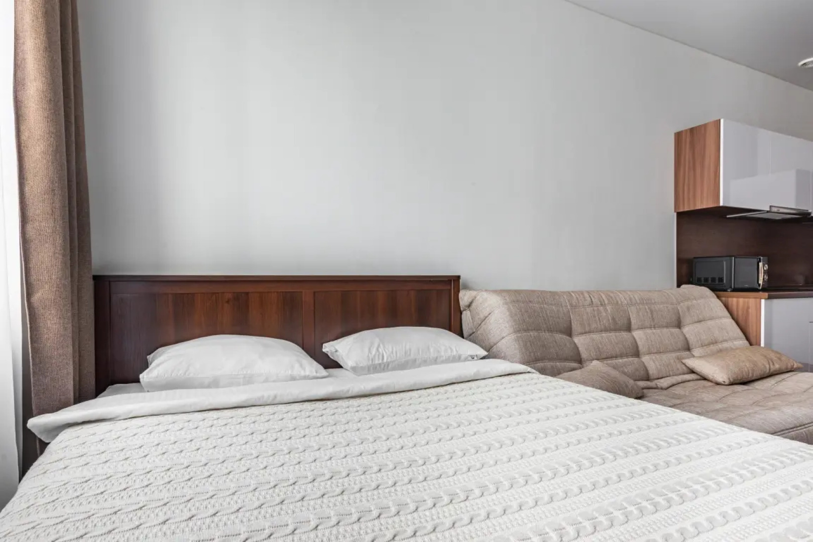 3 Апартаменты Малышева 42 (05)