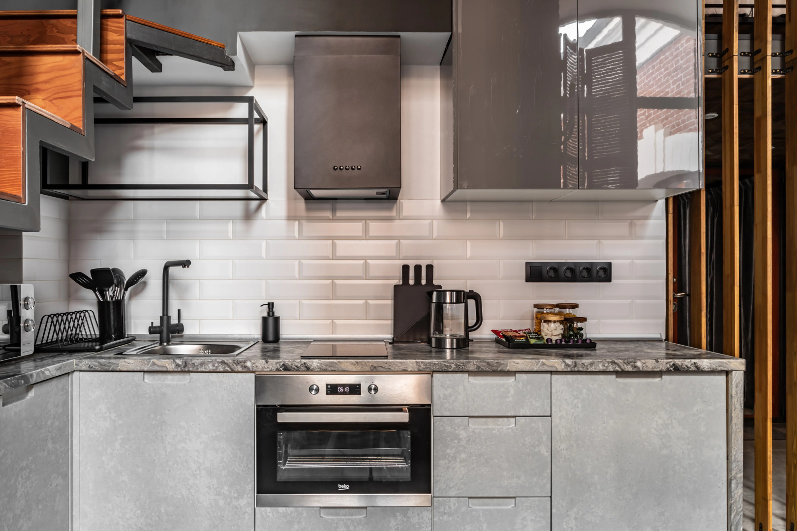 Квартира Moscow Deluxe Apartments Royal Tea Loft