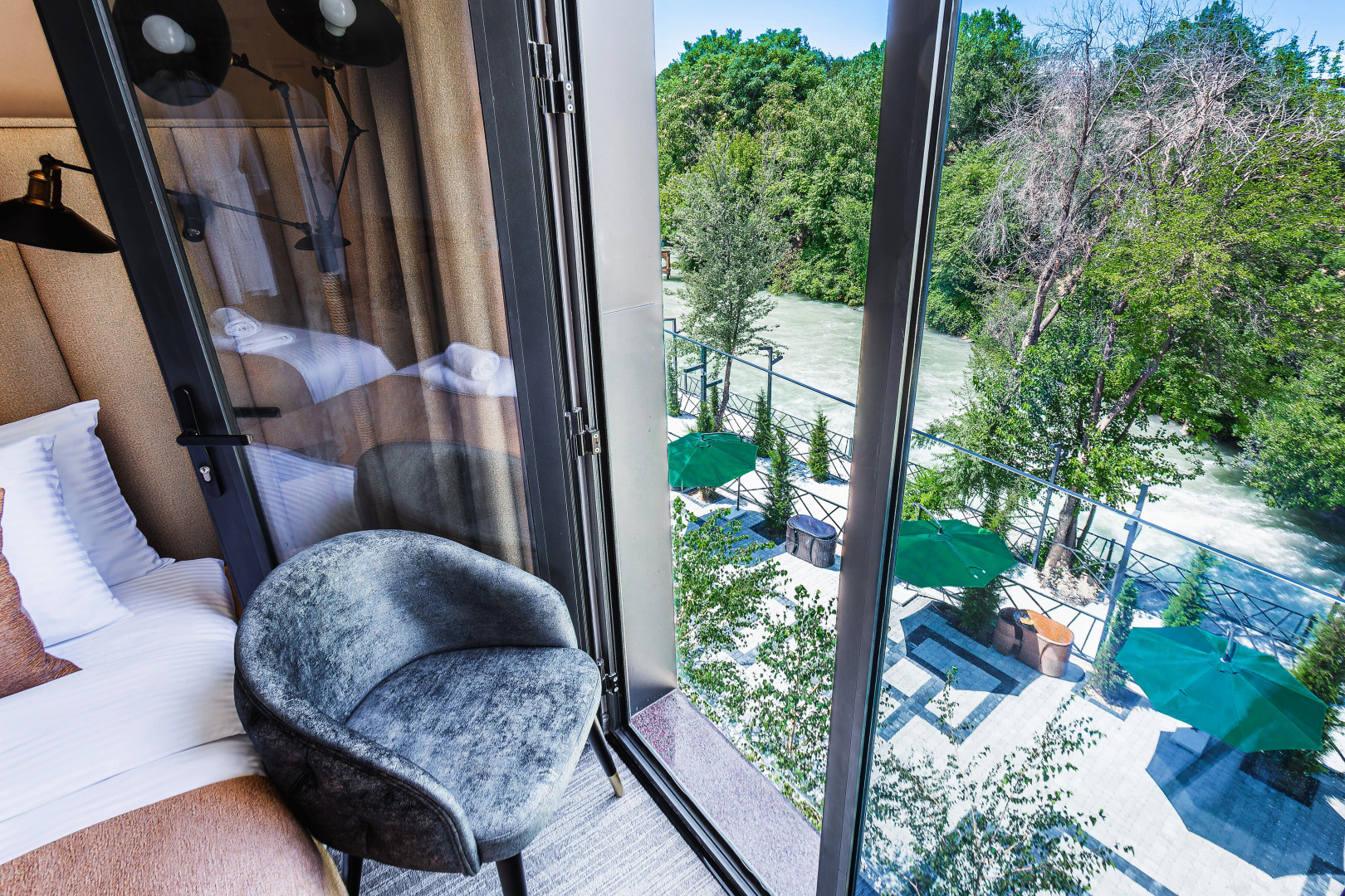 Отель River Inn