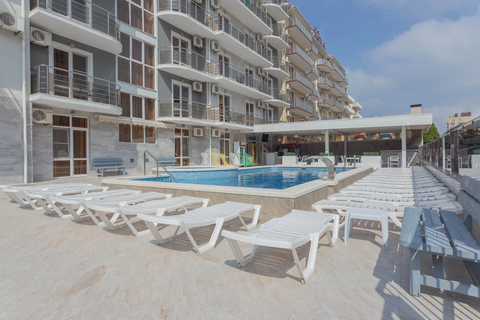 Отель Элефтерия