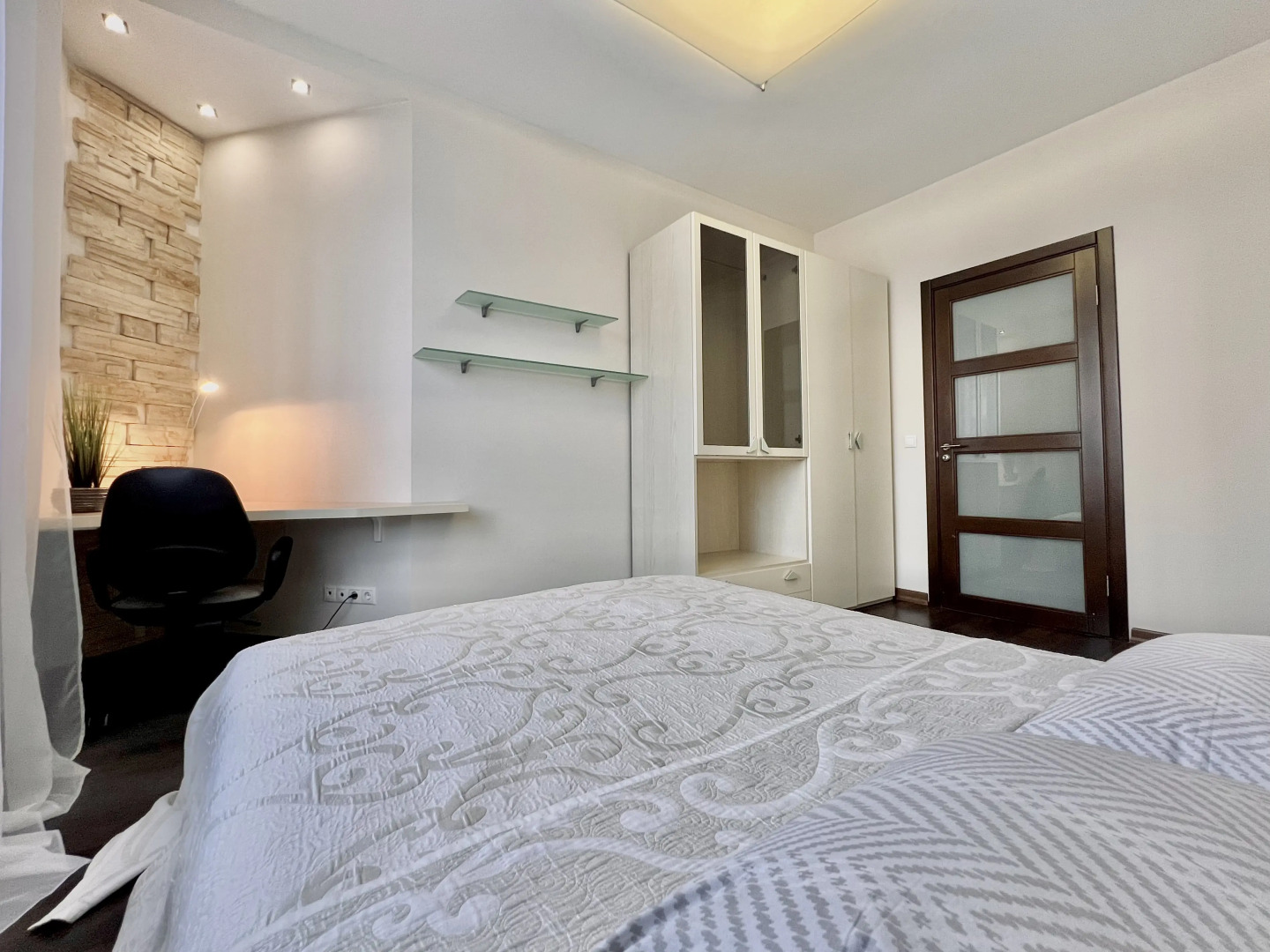 Апартаменты 4 комнатные Vip пр-т Независимости 30 Центр