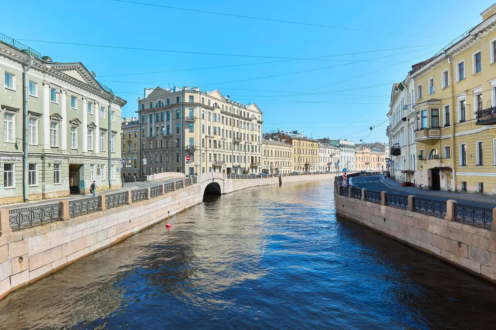 Квартира Orlov House с видом на крыши Петербурга