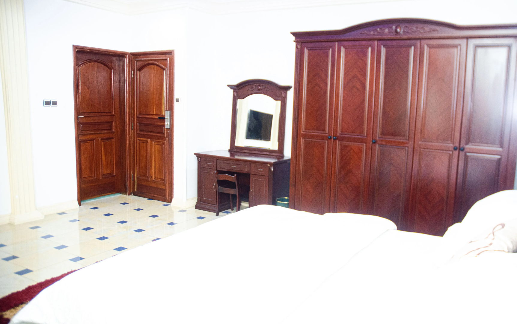 Отель Beach Sand Hotel & Resort