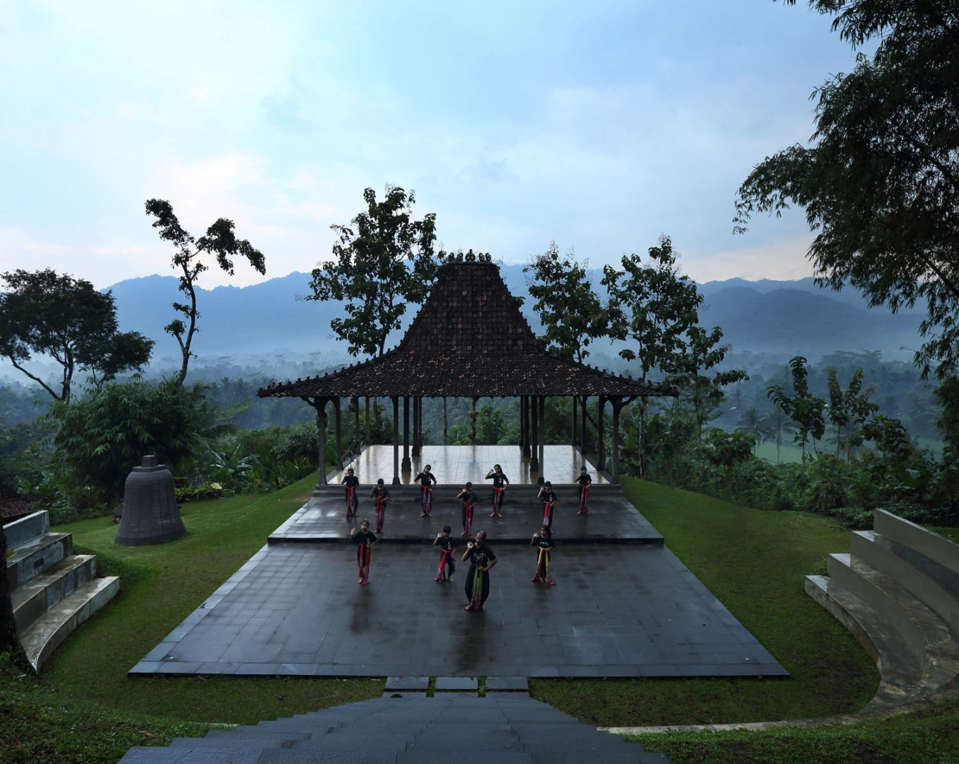 Отель Plataran Borobudur Resort and Spa