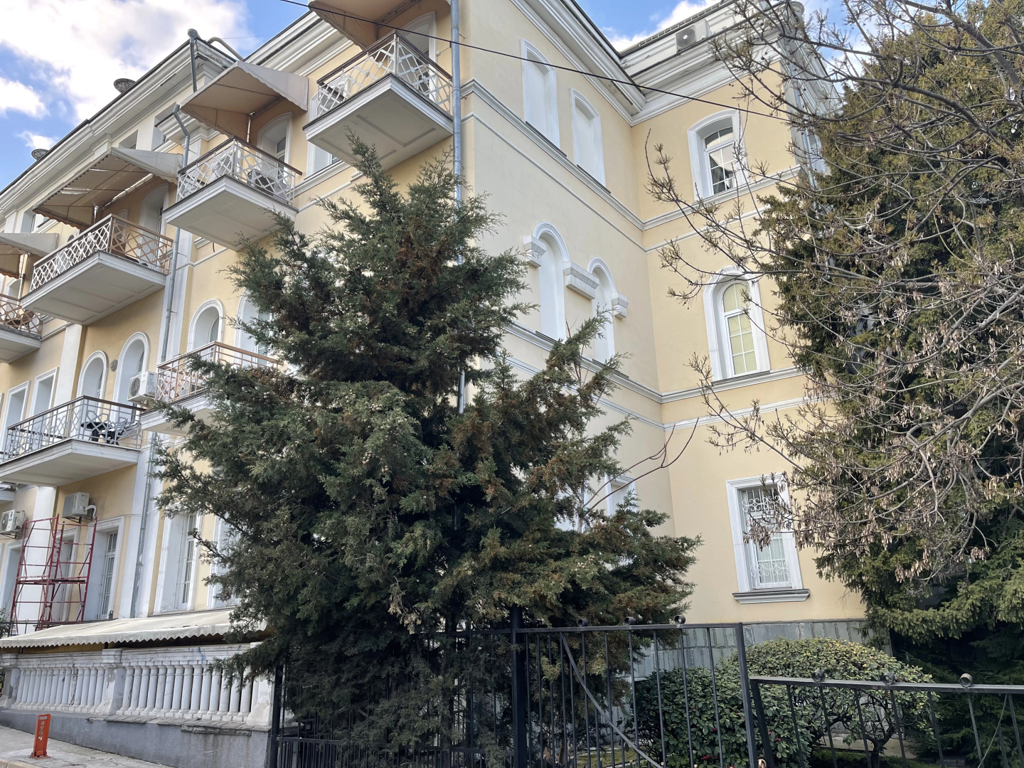 Апартаменты Люкс шоколад в Тавриде на набережной Ялты