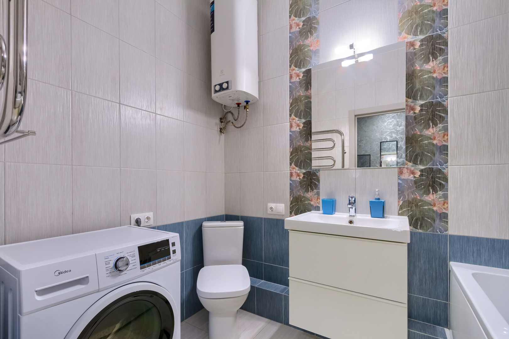 Квартира 2к Andora-apart в центре с видом на город