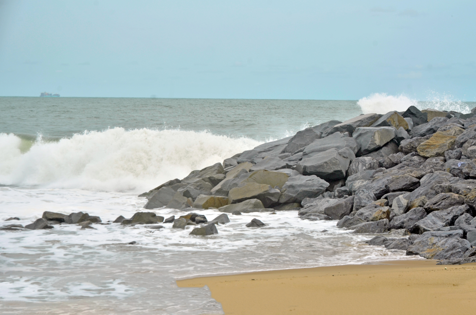 Отель Beach Sand Hotel & Resort