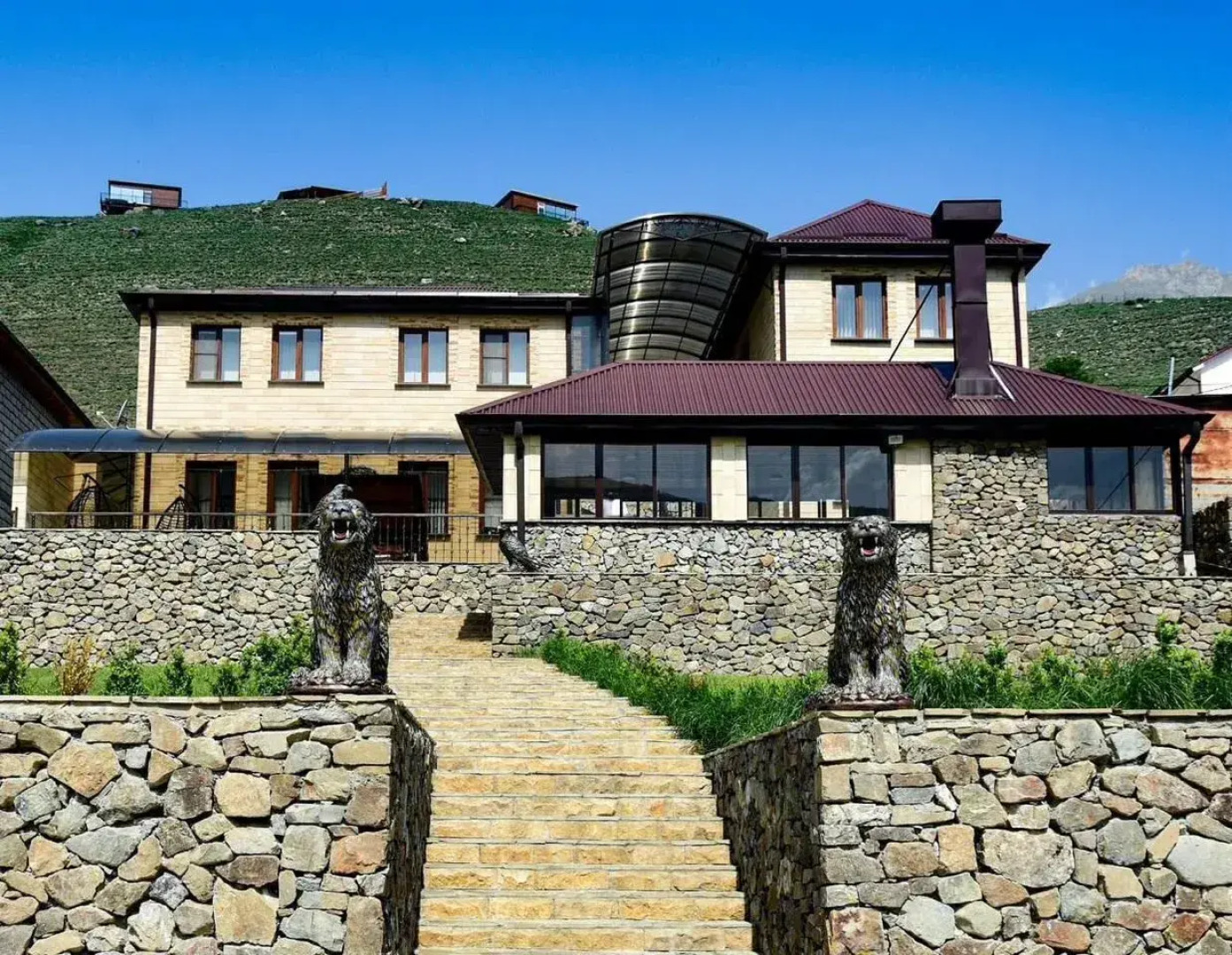 Частный Дом в горах Вeрхний Фиагдoн с баней и бассейном