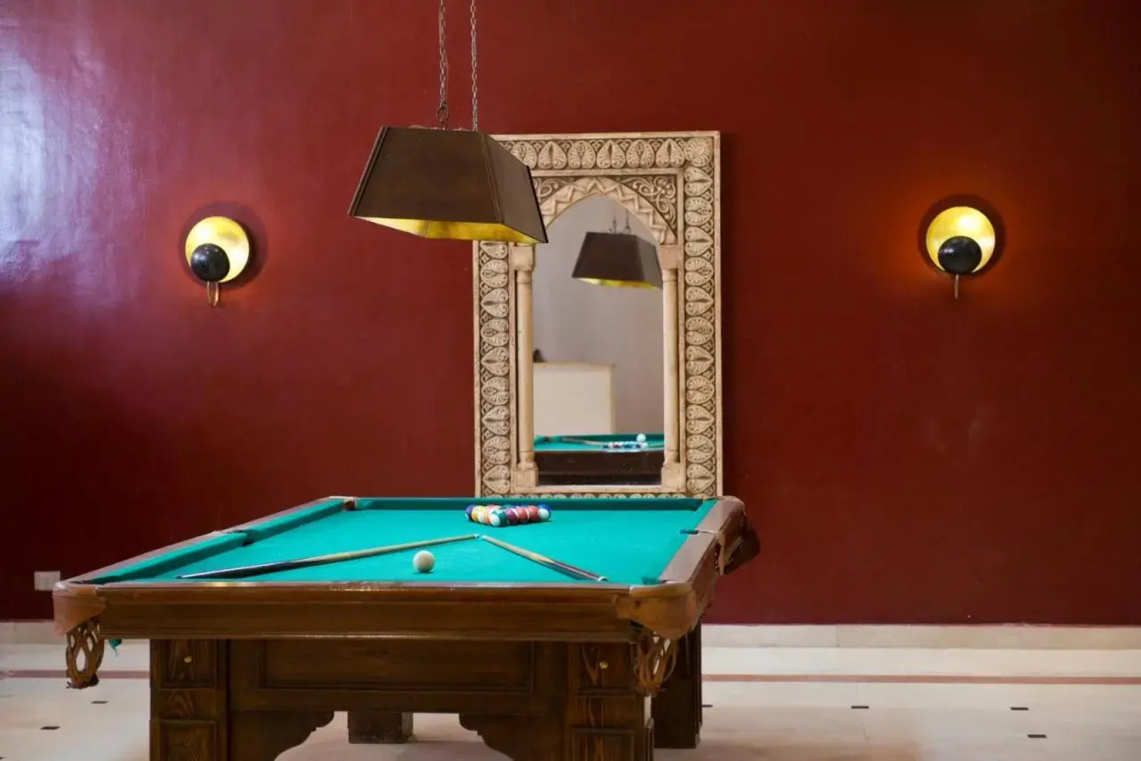 Amphoras Aqua Adults Friendly