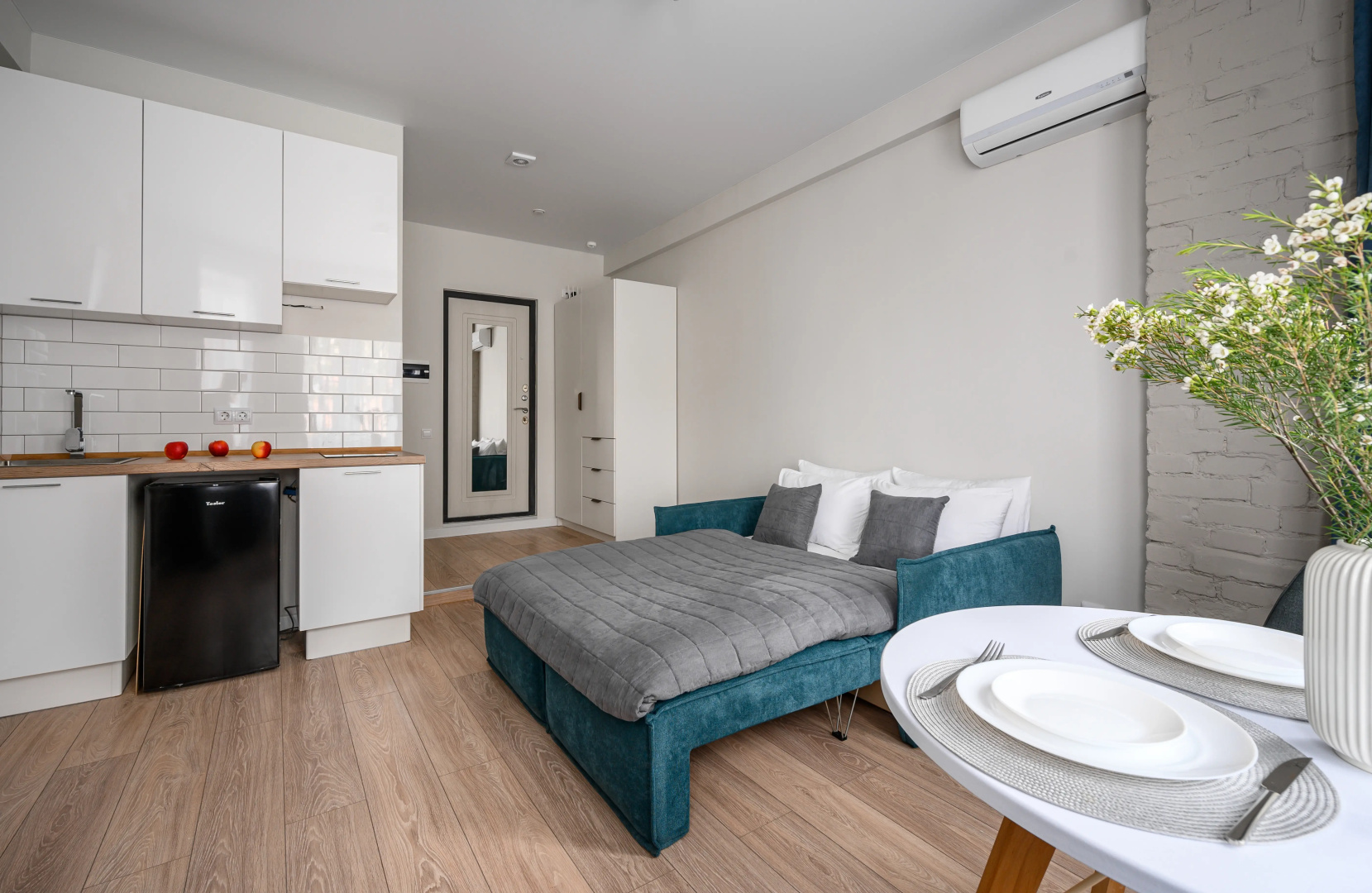 Апартаменты Let Your Flat Studio