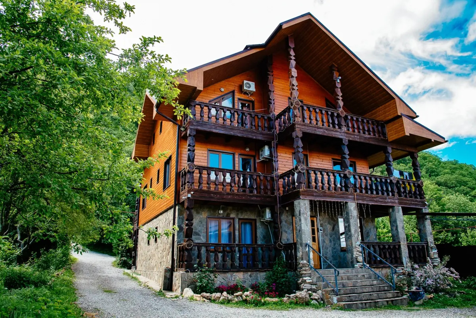 Гостевой Дом у горы Любава