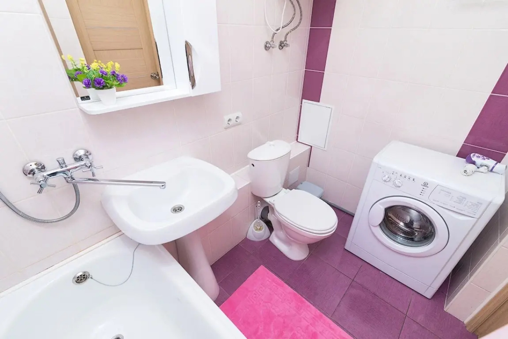 Квартира Тюльпаны Гостиный Дворъ и Ко на Щорса 105