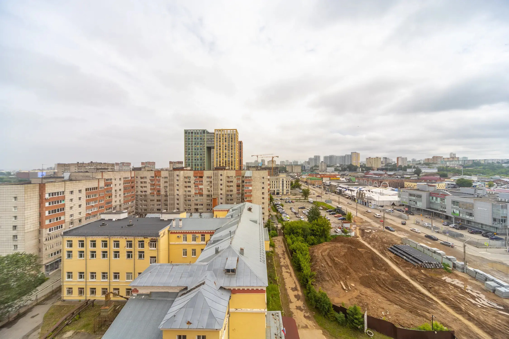 Квартира Большая Уютная Квартира в Центре Перми