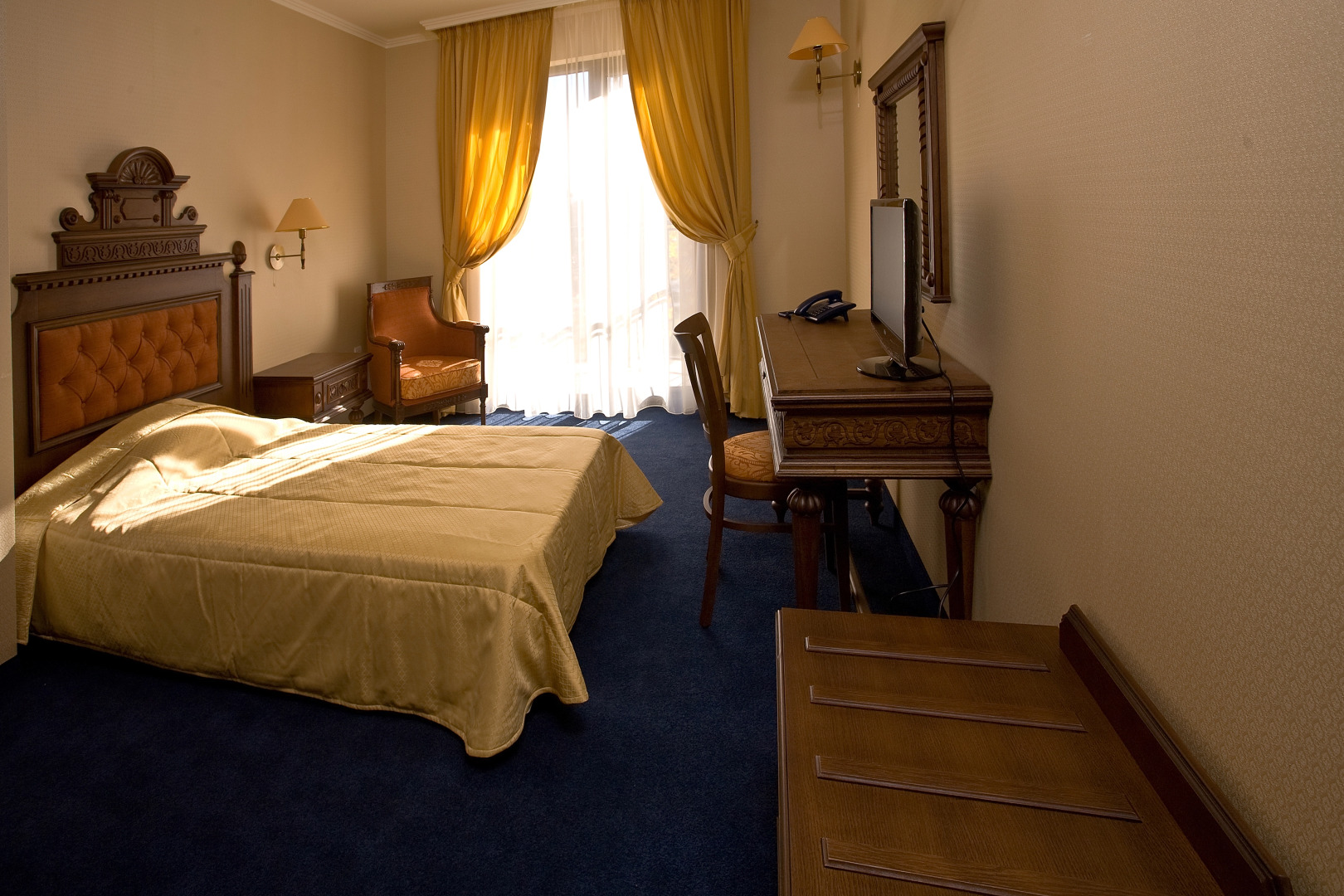 Отель Чинар