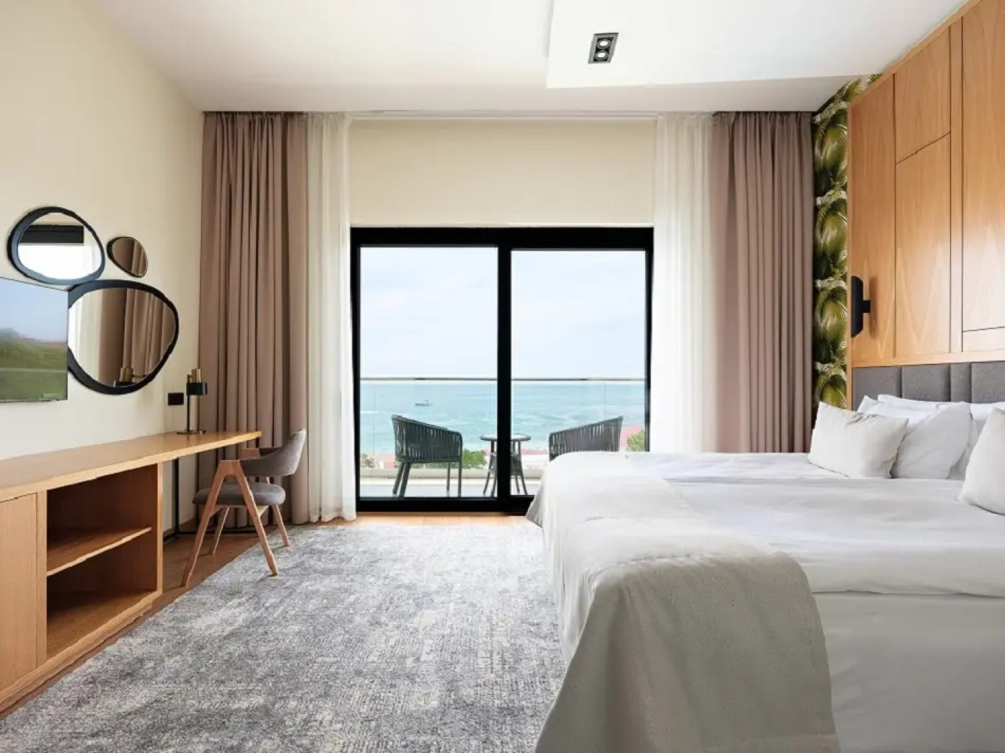 Отель Райморис