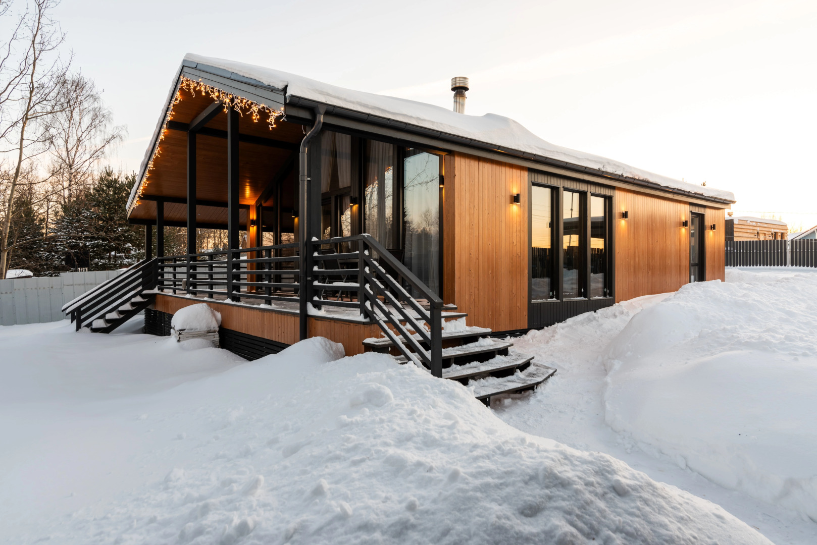 Гостевой дом LuckyHomeRent Домик у Озера 1