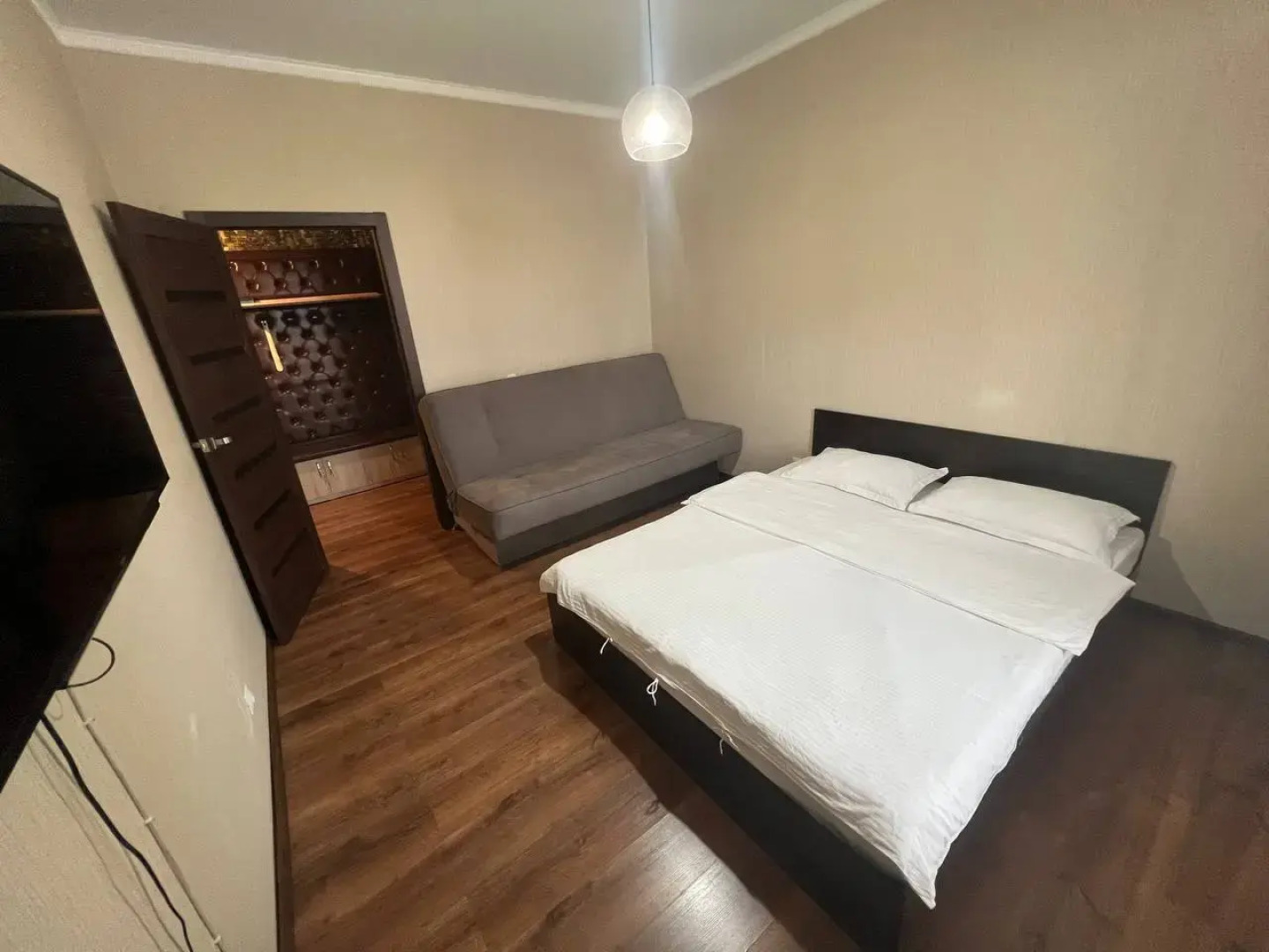 Квартира на Толстого 25