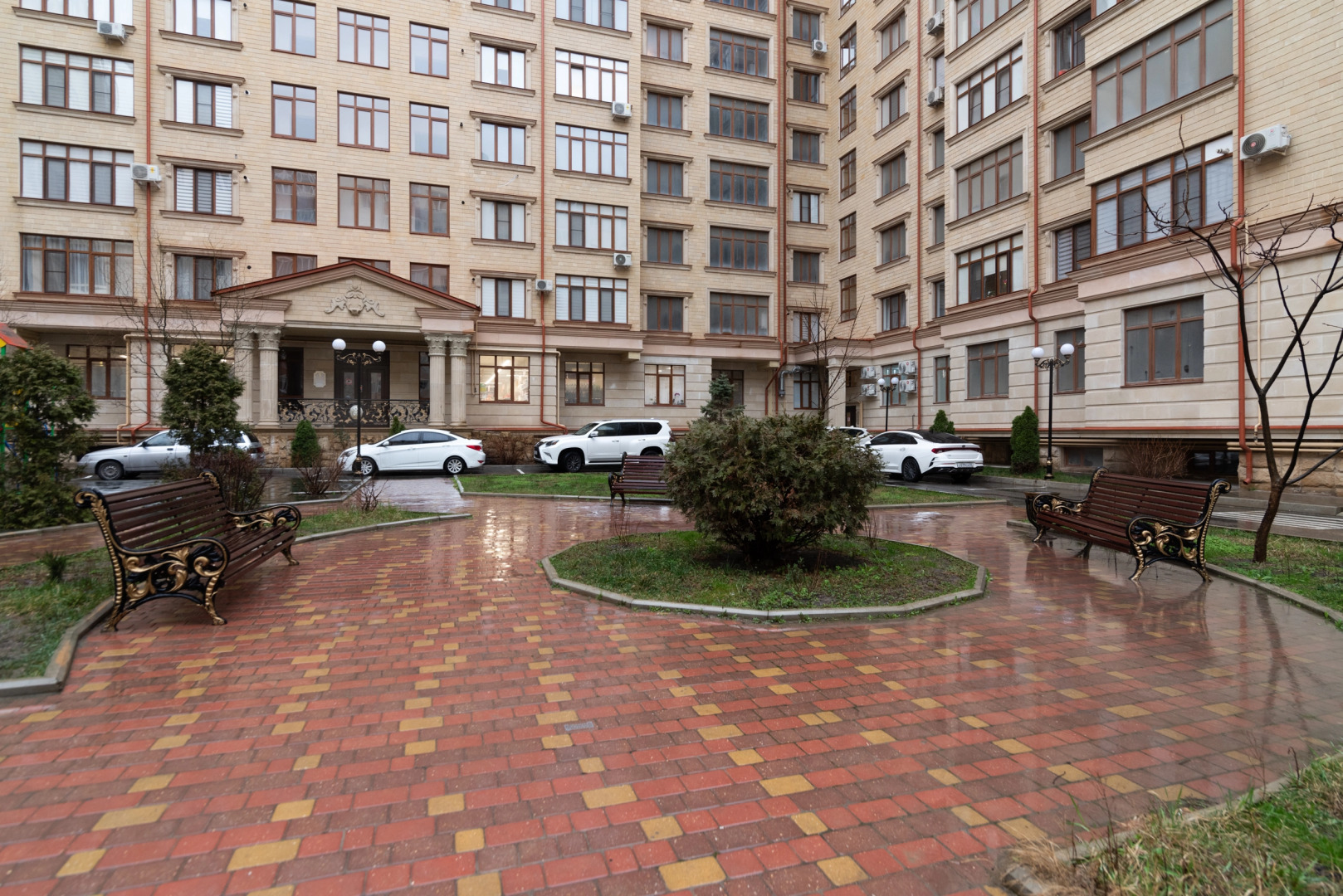 Апартаменты в хорошо развитом и благоустроенном районе