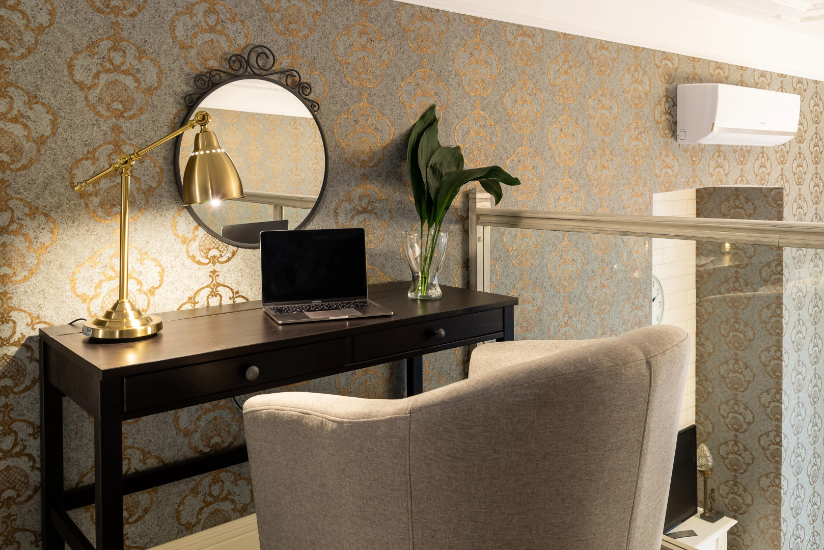 Апартаменты D на Чайковского с одной спальней №2