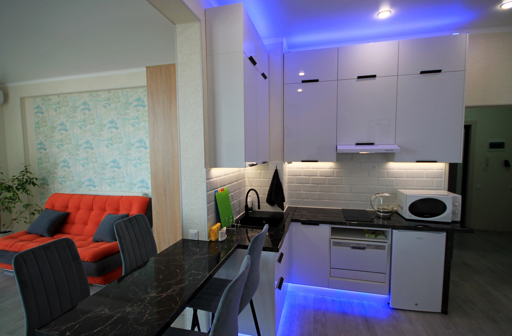 Квартира с Видом на Море и Панорамными Окнами