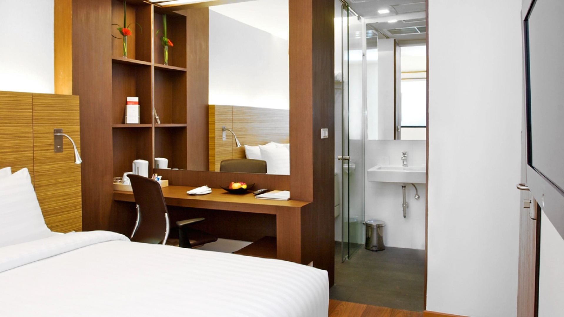 Отель Sacha's Hotel Uno