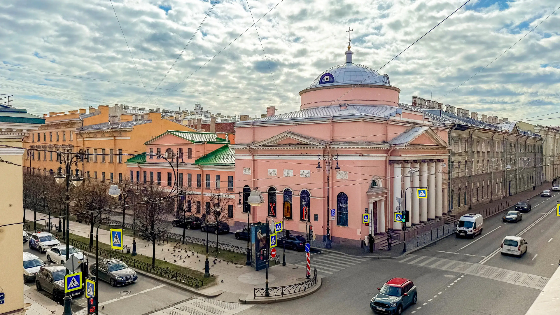 Апартаменты с видом на город