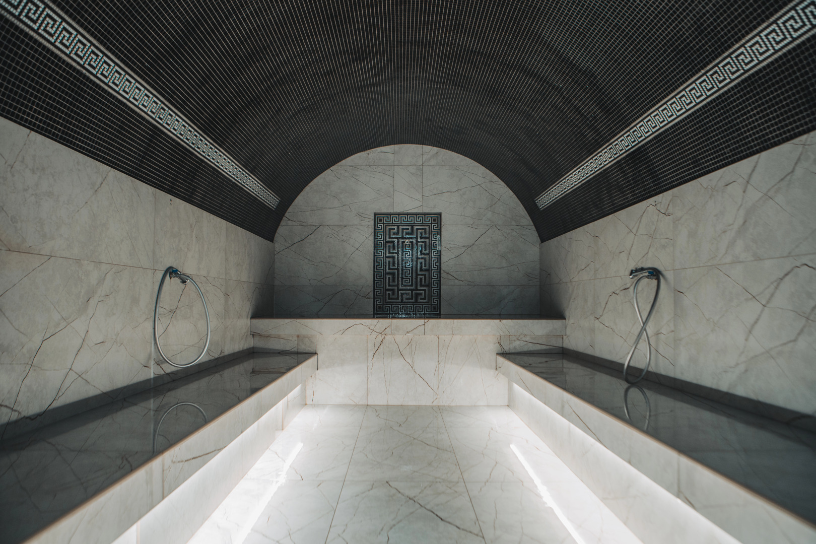 Отель Ист Ривер