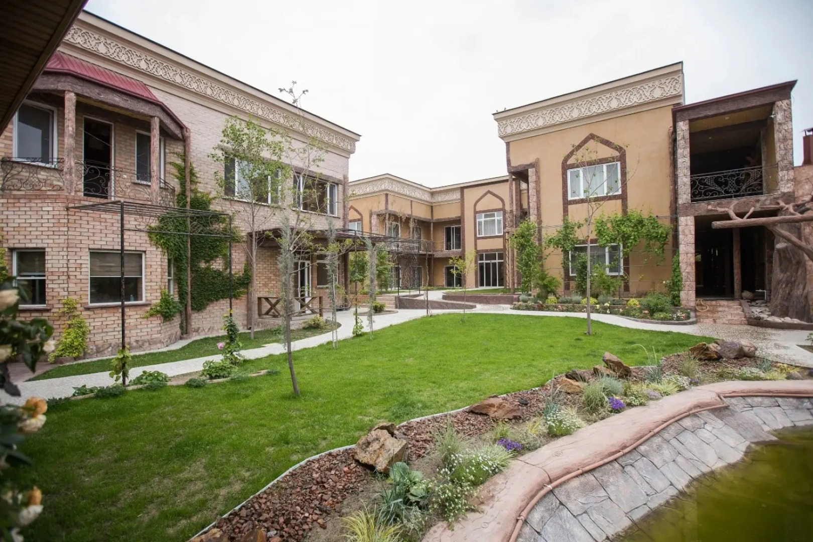 Pan Aziat Guest House