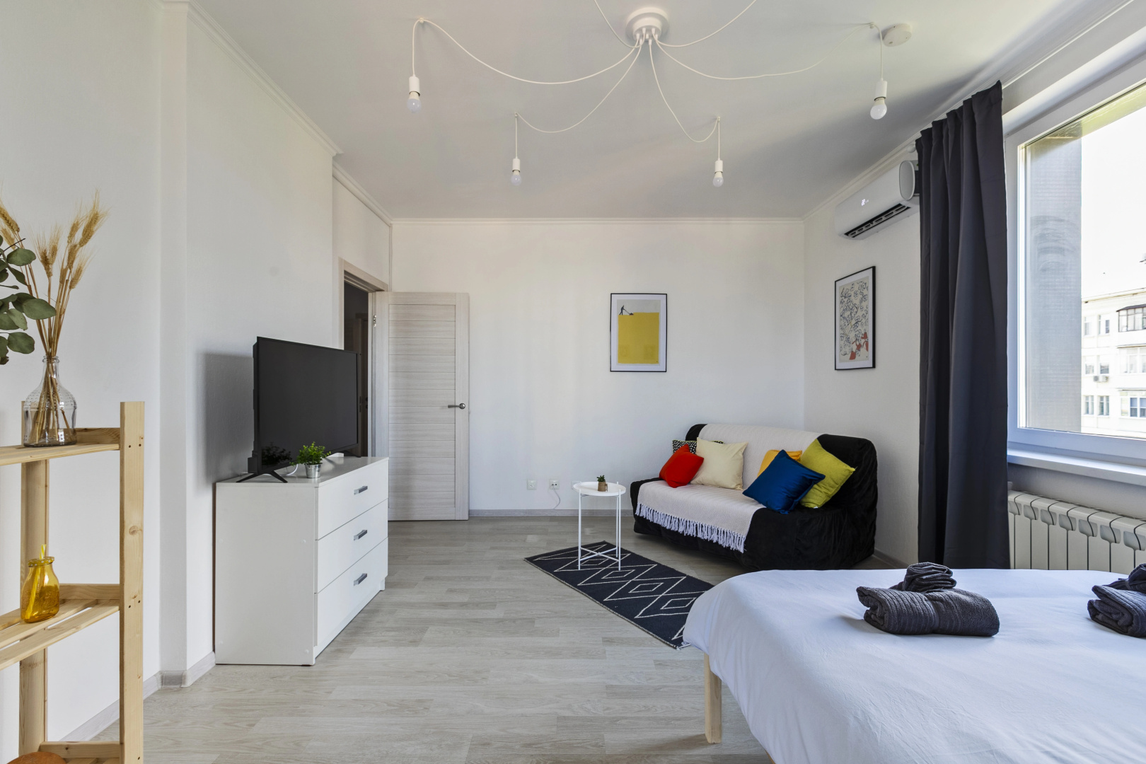 Great view 2-rooms Apartment 2 Min Walk to Raykin Plaza