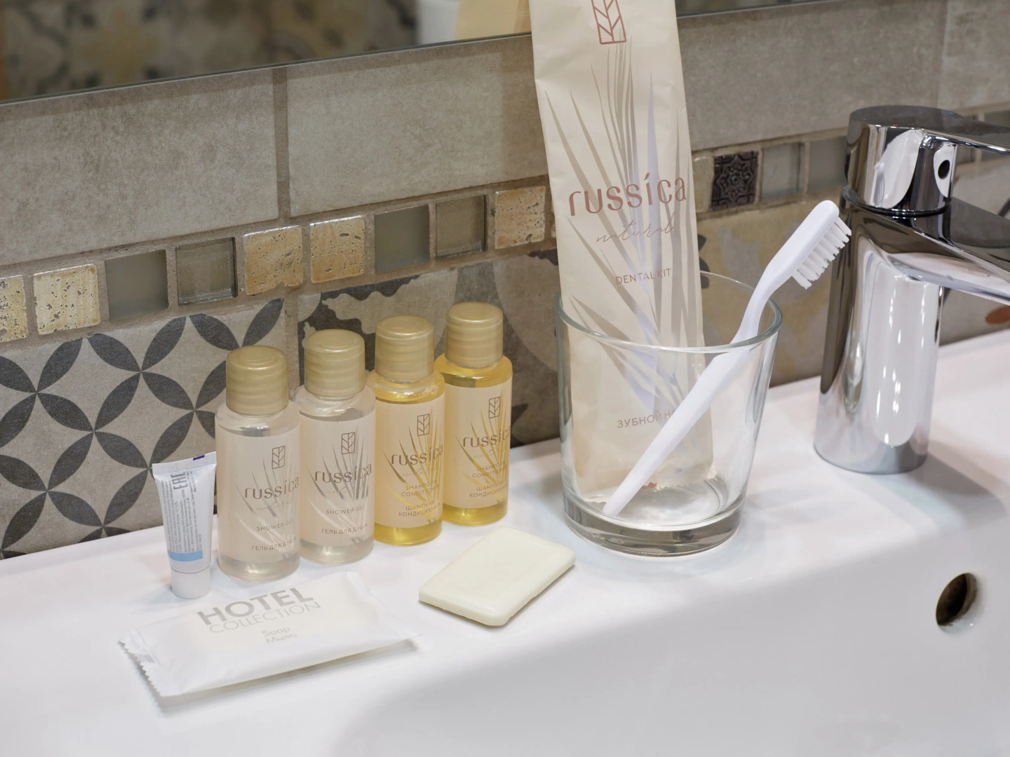 Отель Платов