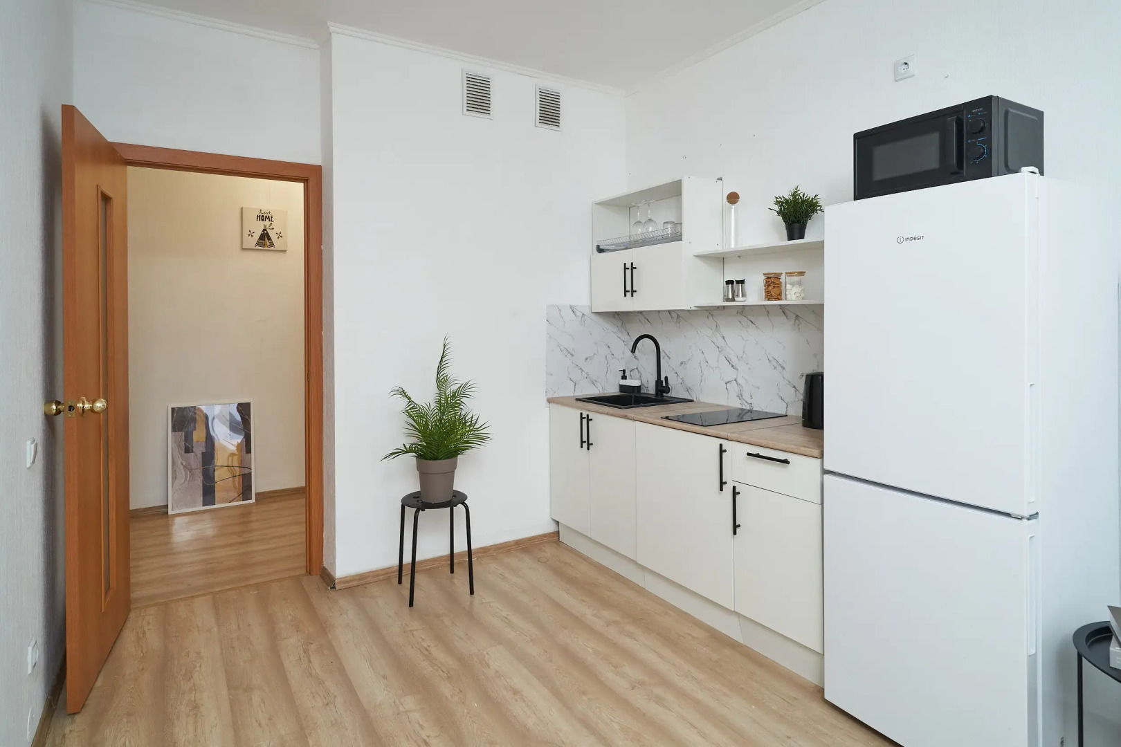 Квартира просторная двухкомнатная с кухней-гостиной от Welcome V Ekb