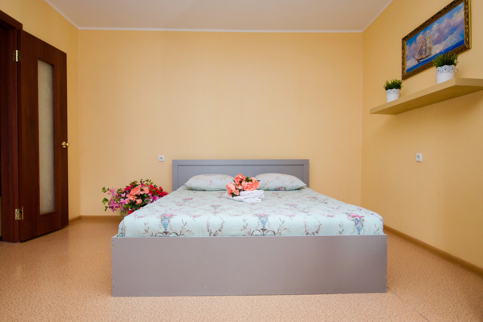 Апартаменты Квартирный Вопрос на Лазурная 17