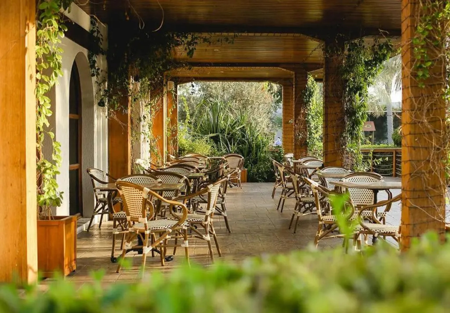 Отель Dubai Marine Beach Resort & Spa