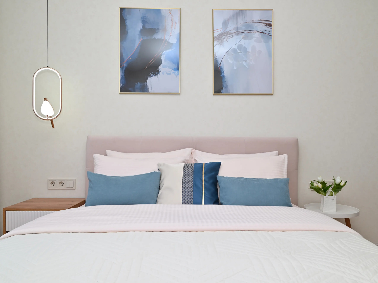 КвартираKenig Holidays 3-к в центре Рыбной деревни у Кафедрального собора