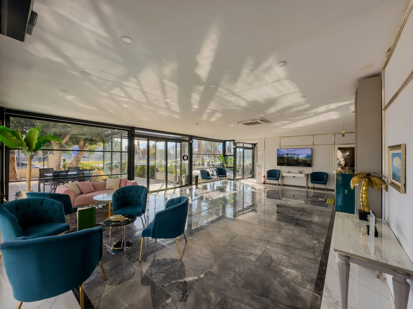 Отель Leaf Port Boutique