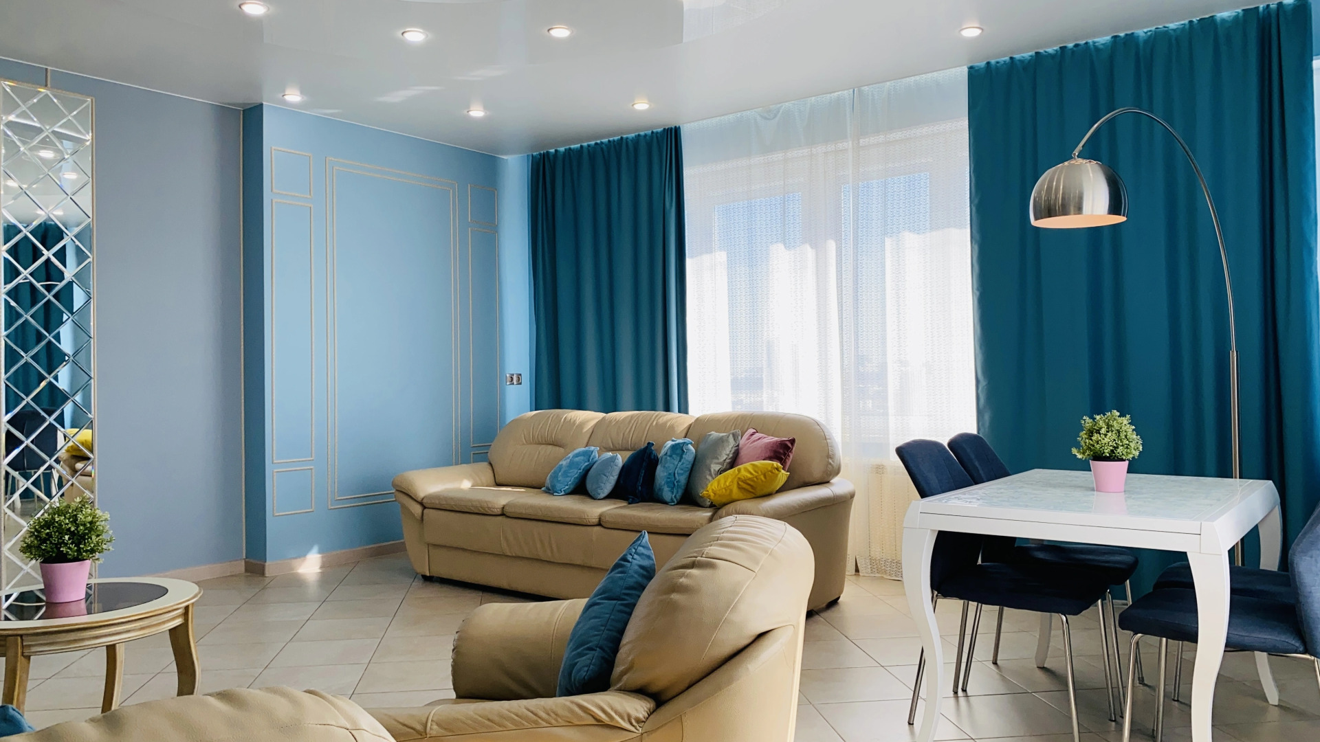 Апартаменты ИннХоум Panorama&Riverside de Luxe