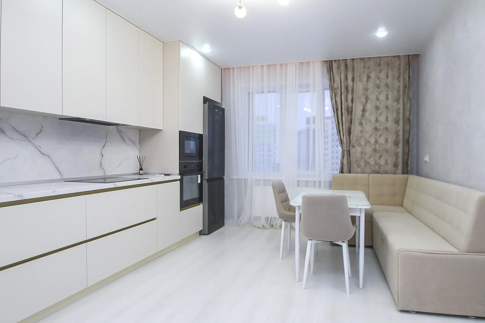 Квартира 2 комнатная Университетская 43