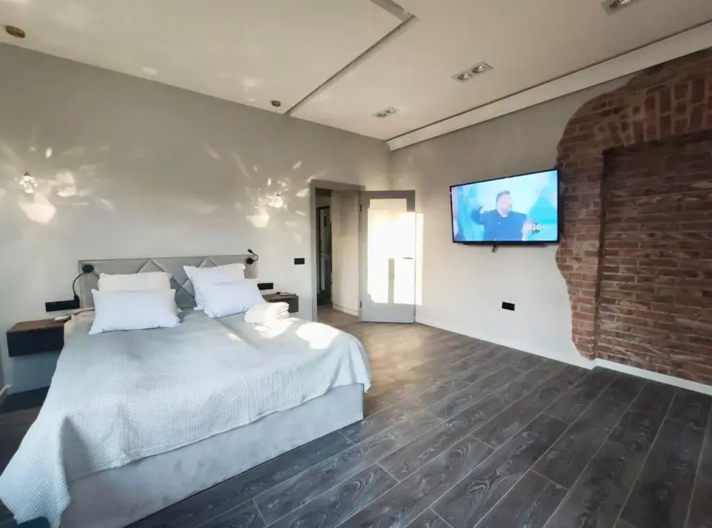 Апартаменты Дизайнерские апартаменты возле озера